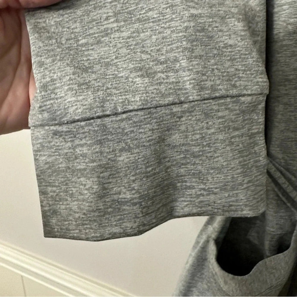 Fourlaps Stratus Wrap Grey Heather Women's Tie Front Robe/Cardigan Size L NWT - Picture 4 of 10